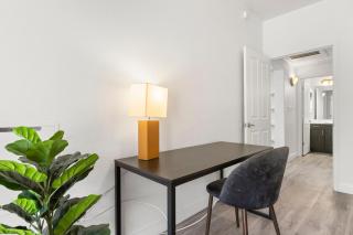 CozySuites Glendale by the stadium with pool 14 - Glendale - 5