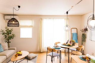 海まで徒歩30秒！人気の北谷エリアでまるまる一棟ゆったり貸し切り！ - 2