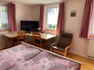 Ferienzimmer Oelhaf Zimmer in Rosé Self Check-In mit Key-Tresore - Wilhelmsdorf - 8