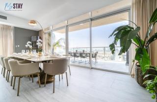 Spectacular 4BDR with Jacuzzi - Dubai - 9