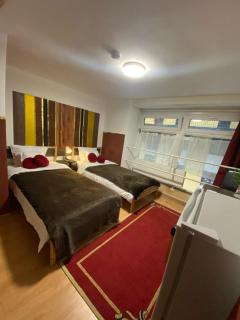 Rest in Allaga - Budapest - 3