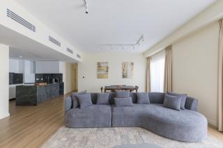 Luxury Living on the Top Floor Full Marina View - Dubai - 5