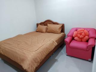 Nopphadon Hotel - Lat Krabang - 9