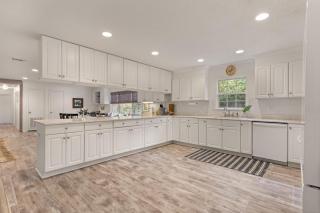 AmoroSEA - 1905 Bruce Drive - Saint Simons Island - 1