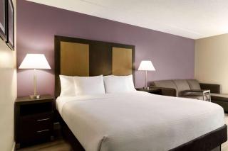 La Quinta Inn by Wyndham Waldorf - Waldorf - 1