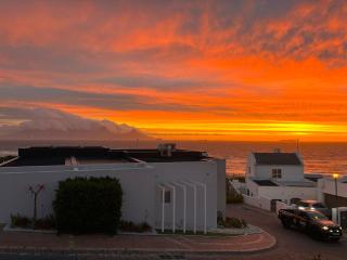 Our Cape Town Home - Bloubergstrand - 7
