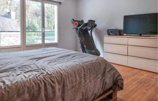 3 Bedroom Stunning Home In Lanvaudan - 4