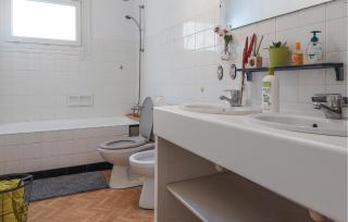 3 Bedroom Stunning Home In Lanvaudan - 3