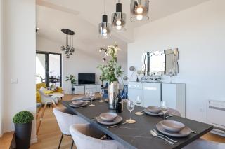 Luxury Penthouse Berin with Rooftop Terrace and Jacuzzi - 6