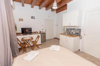 [Centro Storico] Redmood House a 5 min dal mare, Wi-Fi, A/C e Netflix - Barletta - 6