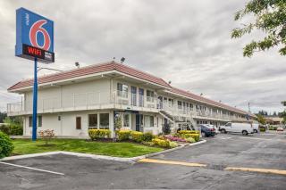 Motel 6-Everett, WA - South - Wintermutes Corner - 9