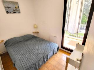 Appartement T3 avec Parking, Piscine, Tennis et Wi-Fi - À 200m des Plages et Commerces - FR-1-316-304 - Six-Fours-les-Plages - 7