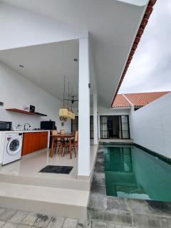 The Samsara Jimbaran Villa - Jimbaran - 8