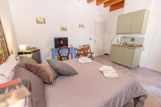 CENTRO STORICO Redmood House a 5 min dal Mare, Breakfast, Aria Condizionata, Wi-Fi e Netflix - Barletta - 3