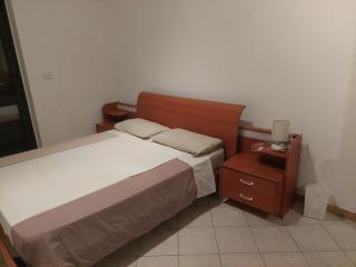 Balcony - SeaViews - Sleeps 8 - Authentic Italy - 5