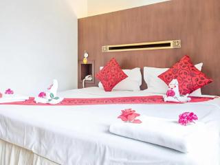 Khurana Inn Hotel -120/176-180 Ratchaprarop, Bangkok - by Bay Luxury - 2