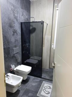 Marco's Spacious Apartment - Tirana - 4