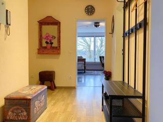 Retro & Vintage Apartment - 3