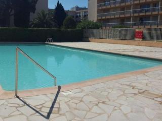 Appartement avec Piscine et Tennis, 2 Ch, Terrasse, Parking, WiFi - Proche Plage, Le Lavandou - FR-1-251-794 - Le Lavandou - 1