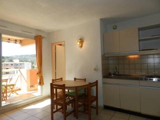 Appartement 2P avec Terrasse, Piscine et Tennis - Accès Direct Plage, Idéal Familles - FR-1-251-812 - Bormes-les-Mimosas - 4