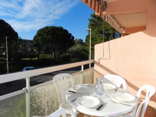Studio avec Terrasse, Aperçu Mer, Parking Privé - 200m Plage, 300m Commerces, Bormes-les-Mimosas - FR-1-251-816 - 0