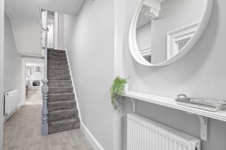 Brand New 5 Bedroom House - 5