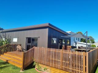 Modern bach ideal for rest and relaxation - Kinloch - 8