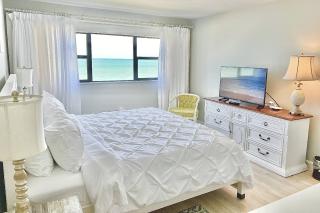Ocean Breeze Condo - 2