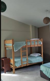 Guest house. Shared room in panoramic apartment. Private bathroom. Kitchen and washmachine - Huaraz - 4