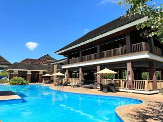 Resort-inspired Condo with Queen-size bed & 50-inch Smart TV - Cebu - 7