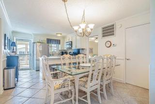 Family The Mariner Adkins House Channel Home with 6 Bedrooms - Myrtle Beach - 3