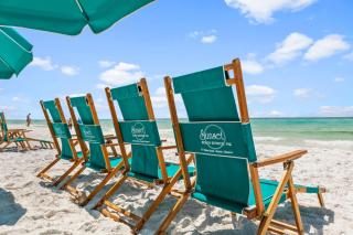 Walk to the beach Luxury listing - 0