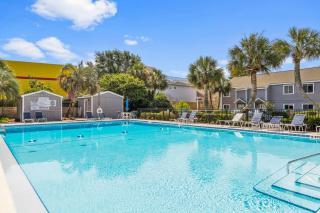 Walk to the beach Luxury listing - 8