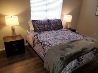 Walnut Creek 2BR 2BA FencedYard Pet Stays for Free - 9