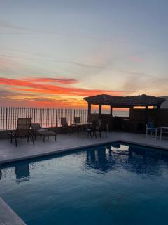 Flagler Beach Ocean Front Villa w/ Lg. In ground Pool-5-6Br/4Bth& attached apt - 2