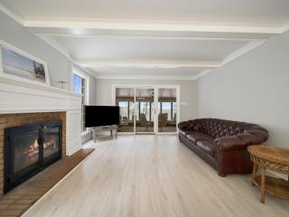 The Captains Lake House - Orillia - 3
