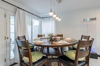 Family Fun House with FREE Heated Pool & Hot Tub & Game Room & Mini Golf in Chandler - Chandler - 5