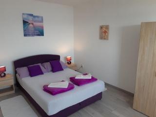 Family friendly house with a swimming pool Dramalj, Crikvenica - 22827 - 1