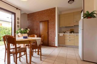 Two-Bedroom Apartment with private garden - Bibione - 0