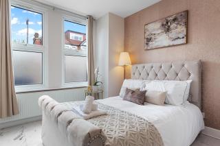 Elegant Oasis - 2 Bed - Garden - 65 inch TV & Netflix - 8