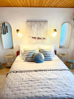 Olivier house - Zaglav - 2