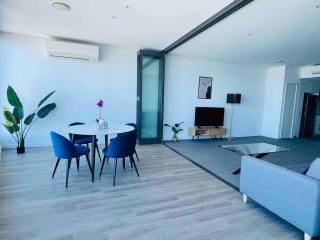 Luxious Startling waterview highrise Condo - 3
