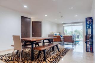 The Elegance of Oasis -3BR Apartment Beach Front - Palm-Eagle Beach - 7