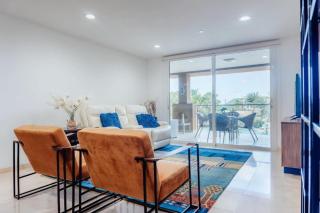 The Elegance of Oasis -3BR Apartment Beach Front - Palm-Eagle Beach - 6