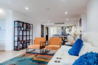 The Elegance of Oasis -3BR Apartment Beach Front - Palm-Eagle Beach - 5