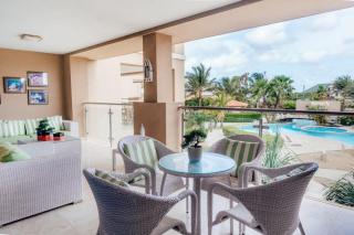 The Elegance of Oasis -3BR Apartment Beach Front - Palm-Eagle Beach - 1