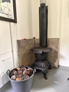 Rustic, Basic Cosy Alpine Hut, in the middle of the Mountains - 3