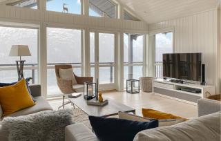 Amazing Home In Valldal With Jacuzzi - 8