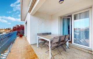 2 Bedroom Awesome Apartment In Royan - 0