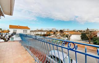 2 Bedroom Awesome Apartment In Royan - 3